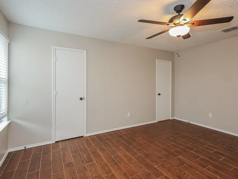 2813 McIntosh Ct — Photo 12