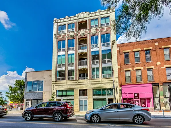 1927 N Milwaukee Ave #201, Chicago, IL 60647