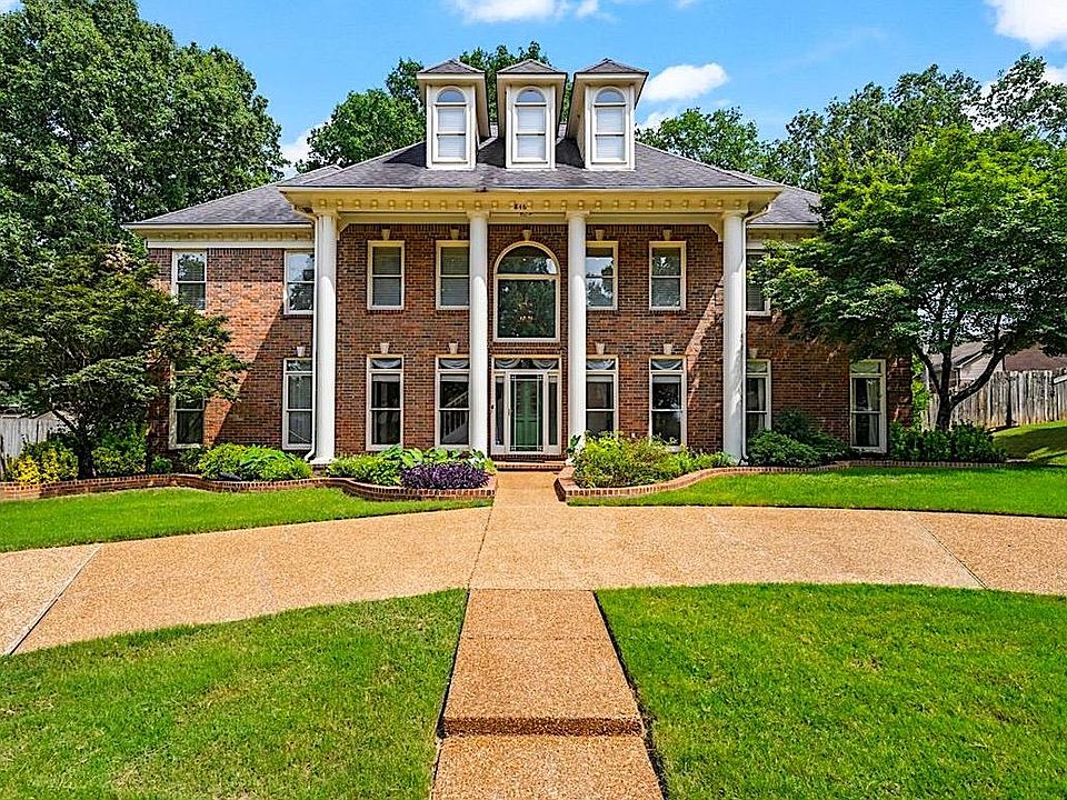 1st image of 846 Lancelot Cir