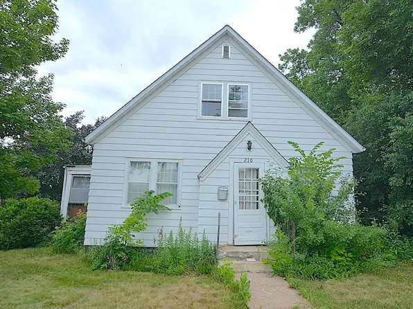 210 2nd St NW, Milaca, MN 56353
