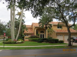 3525 Washington Ln, Hollywood, FL 33026