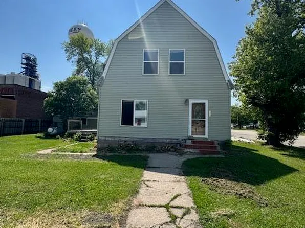 201 Central Ave, Finley, ND 58230