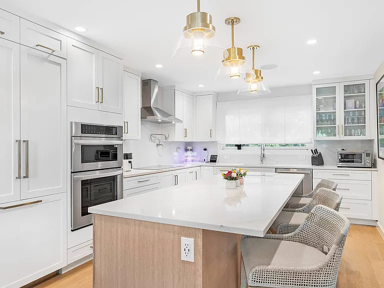68 W Water St #29 — Photo 9
