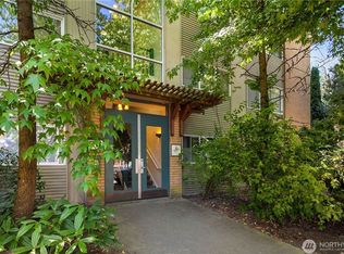 2111 E John St APT 104, Seattle, WA 98112