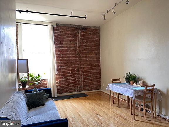 2nd image of 1010 Race St APT 6G