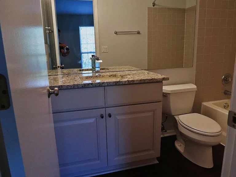 574 Woodcrest Dr — Photo 8