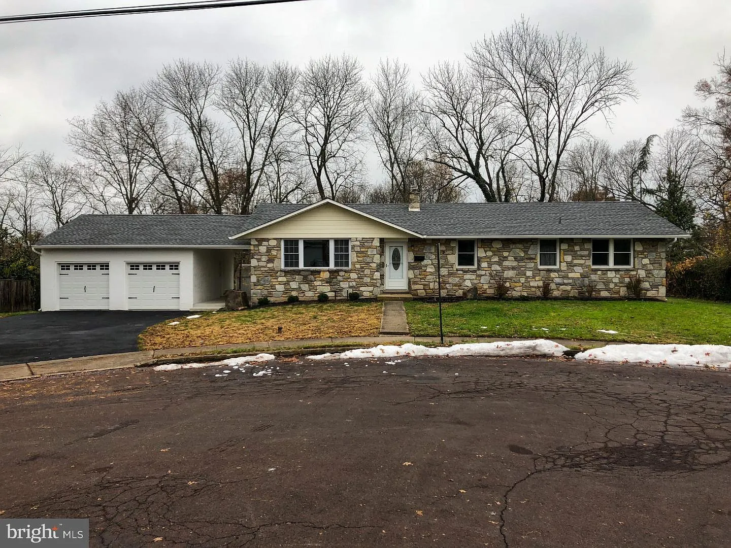 143 Orchard Ln photo 1