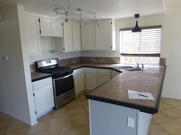3rd image of 15491 Fugate Ct