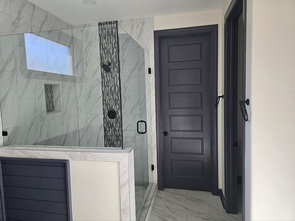 2nd image of 5059 Cresser St