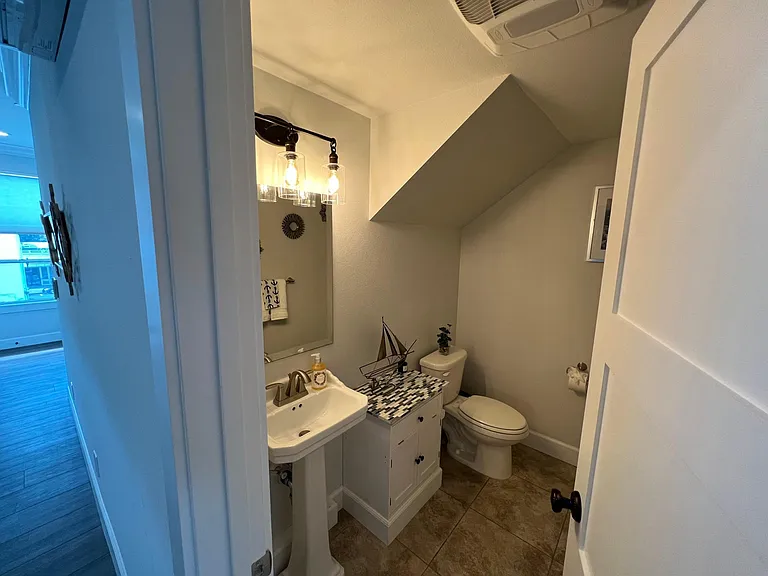 281 Spring St #2 — Photo 10