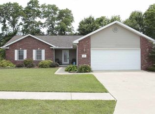 14 Osprey Ct, Pekin, IL