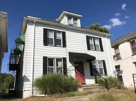 72 E Blake Ave, Columbus, OH