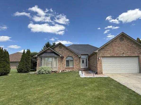 48842 Penrose Ln, Macomb, MI 48044