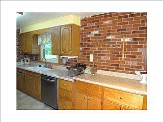 3rd image of 6810 Doris Dr