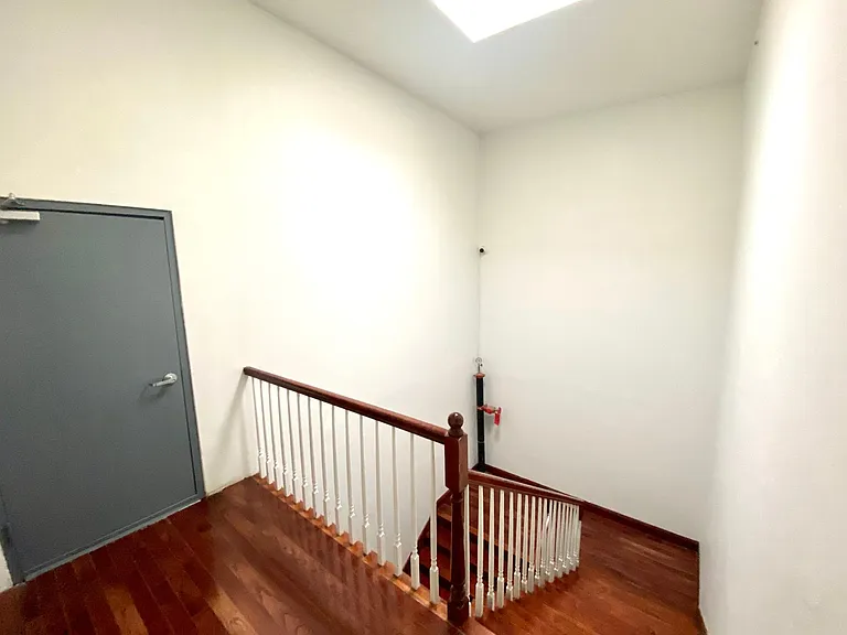 439 N 13th St #3E — Photo 17