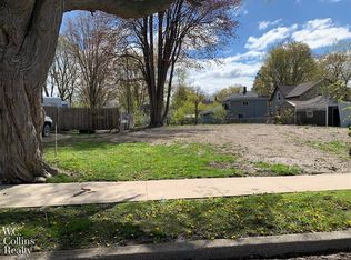 208 S Kennefic St, Yale, MI 48097