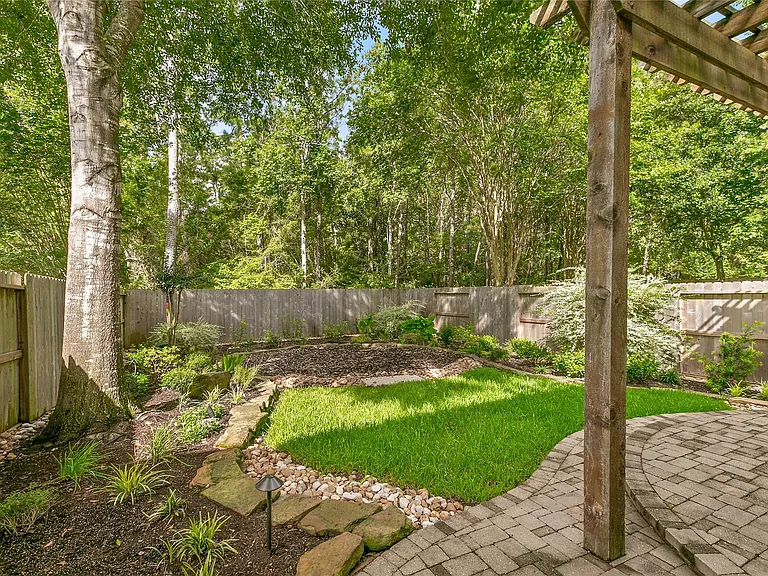 139 Ledgestone Pl — Photo 39