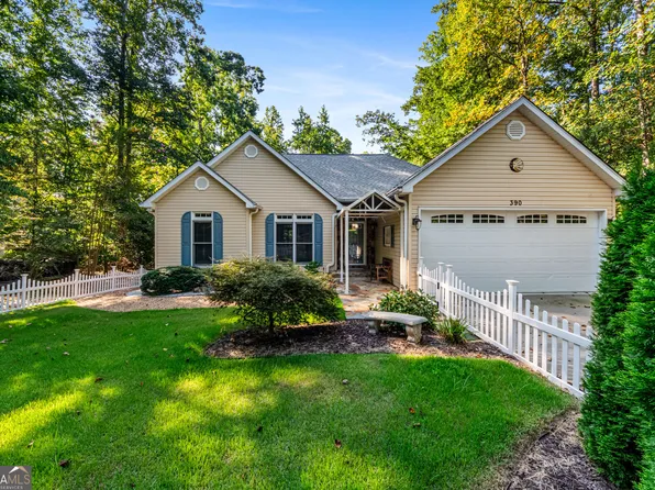 390 Lake Place Dr, Lavonia, GA 30553