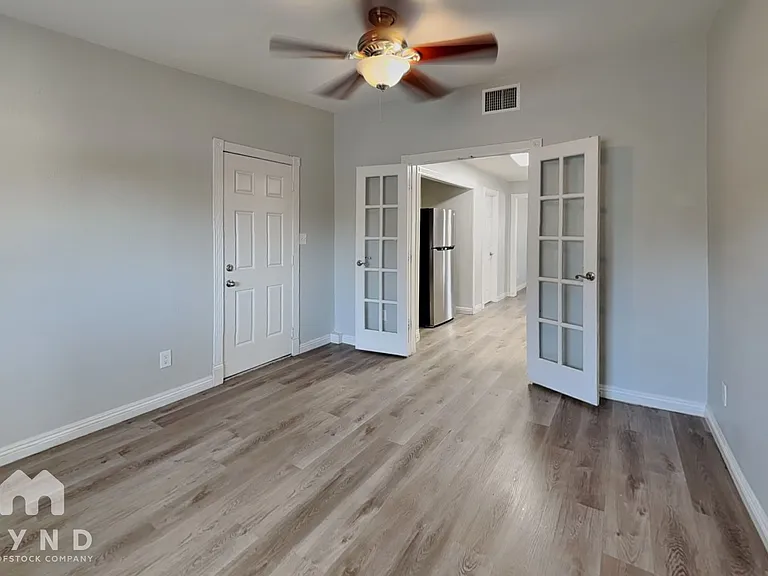 1908 Allen Ave — Photo 10