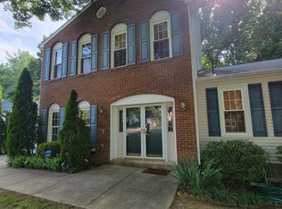7814 Cliffside Ct, Springfield, VA 22153