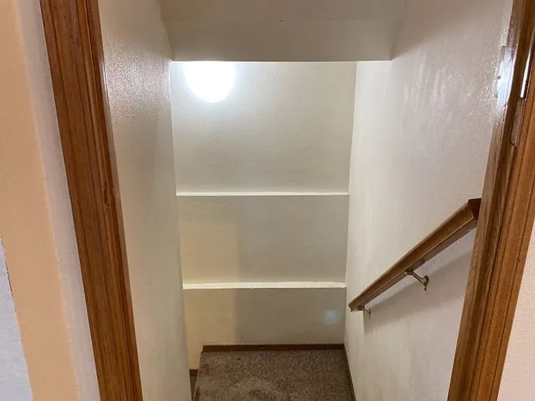 610 S Whitcomb St #B — Photo 28