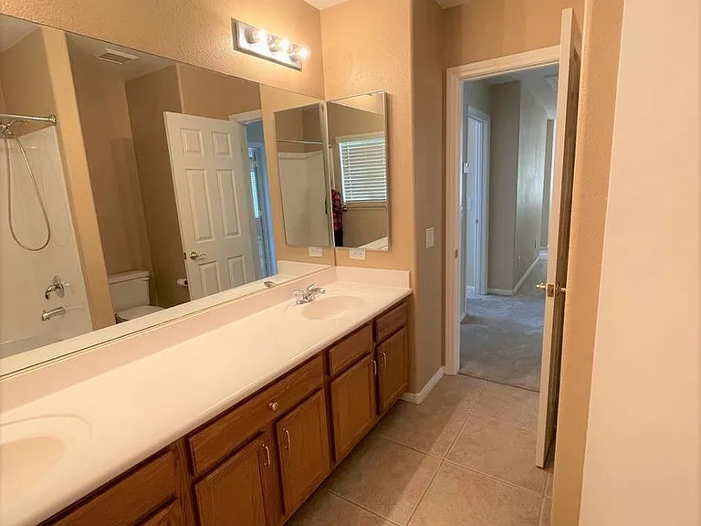 10595 Salmon Leap St — Photo 37