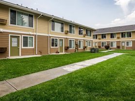 Cove Avenue Apartments