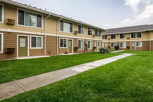 1906 Cove Ave Photo 1