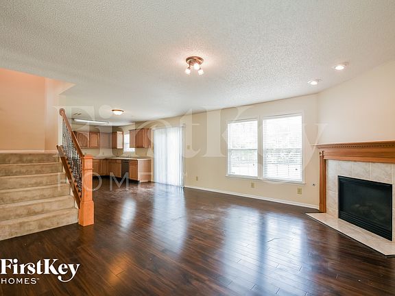 4th image of 10372 Waveland Cir