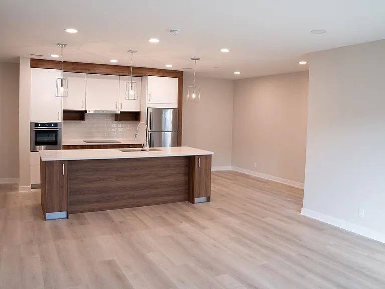 4030 University Ave NW — Photo 112