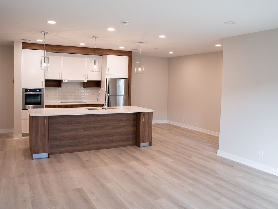1st image of 4030 University Ave NW #1577350