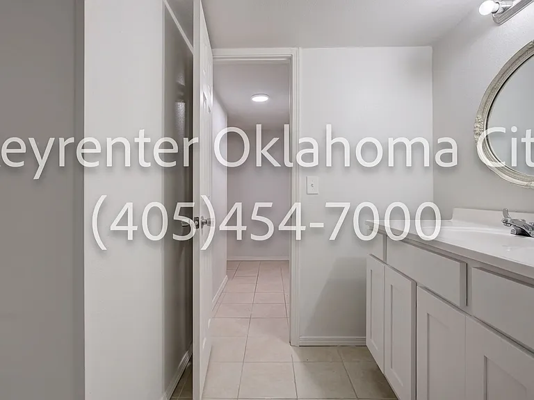 6554 N. Meridian Ave. Townhouse — Photo 31