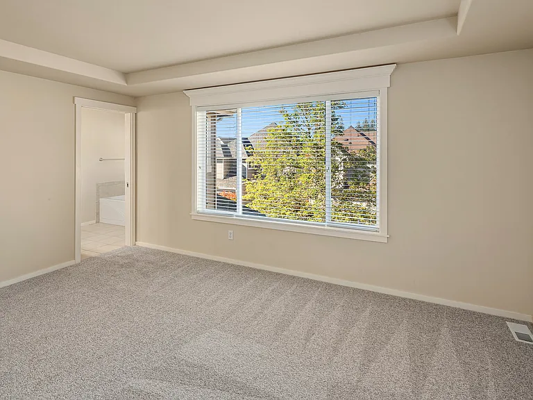 3450 NE Madison Way — Photo 15