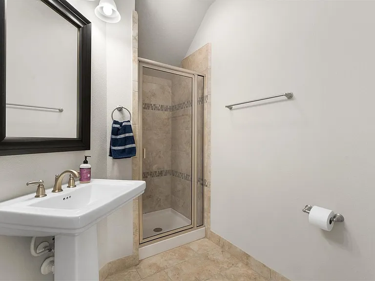 27121 Holtwood Grove Rd — Photo 14