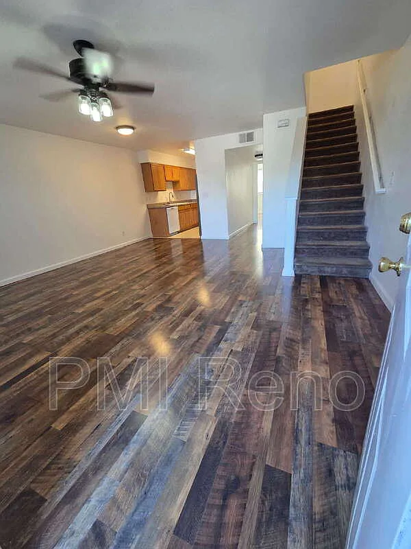 4 bed, 3.0 bath, 1484 sqft, $2,733 — Photo 2