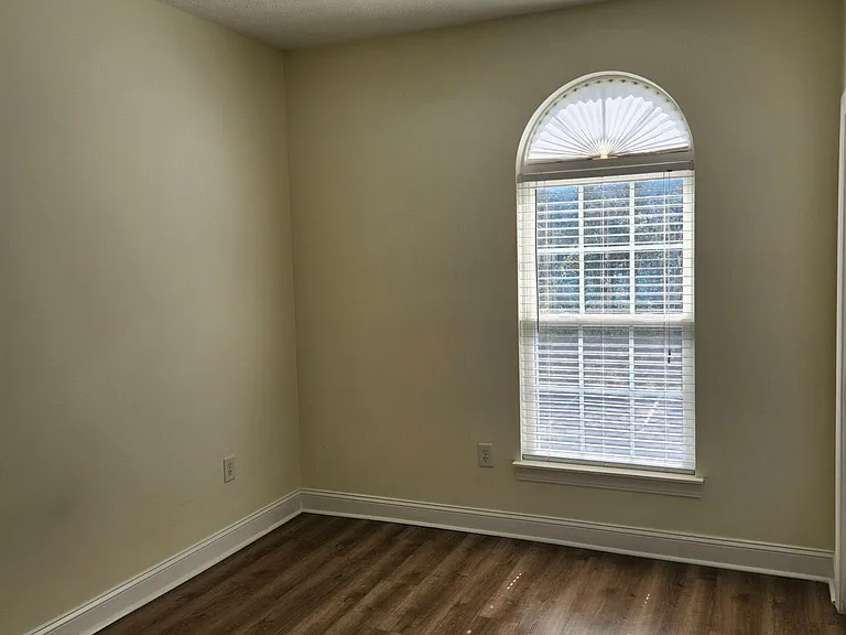 766 Algonquin Dr #F — Photo 12