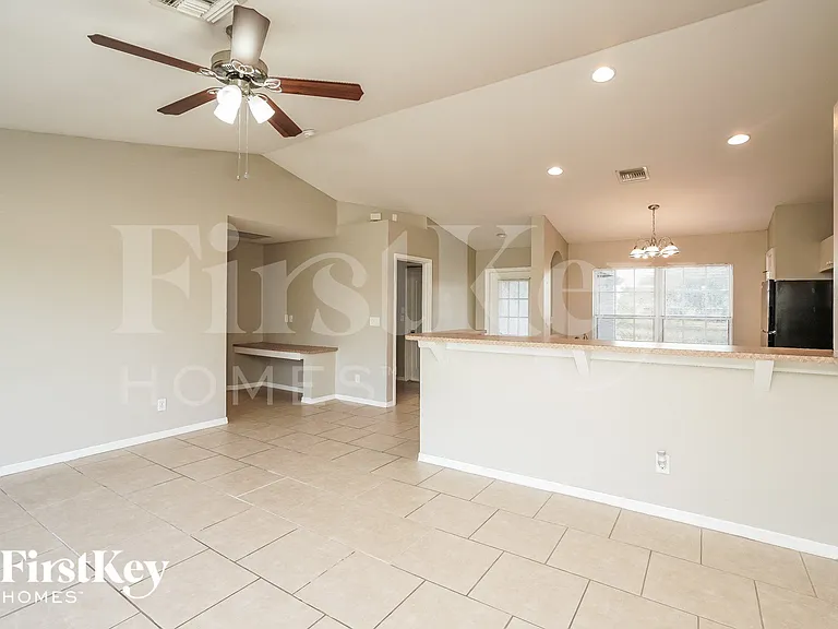 4206 25th St SW — Photo 4