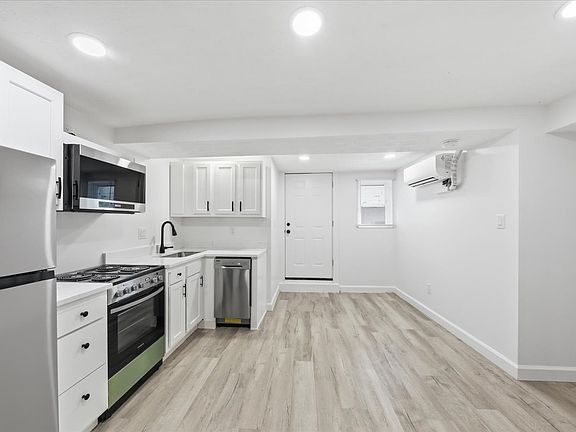 5th image of 2620 May St #7