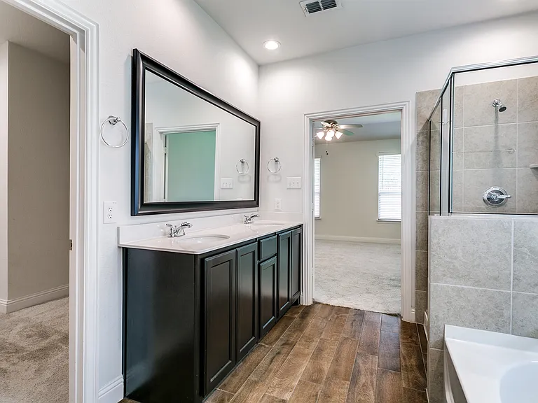 3701 Trillium Dr — Photo 17