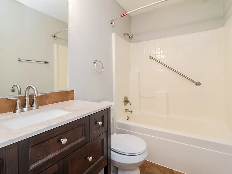 603 Wolcott Ln — Photo 15
