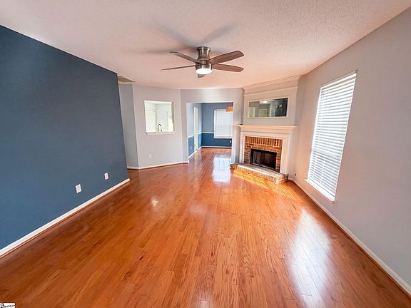 3rd image of 18 Summerlin Pl