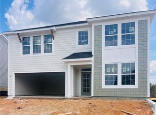 633 Crystal Lake Pkwy, Hoschton, GA 30548