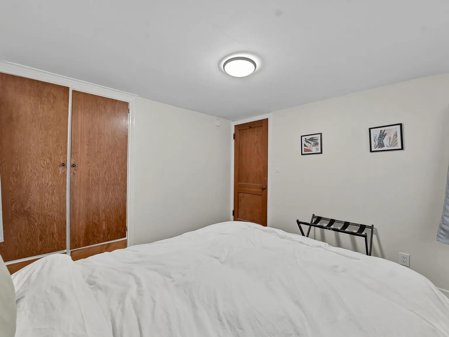27 Winfield Ave — Photo 3