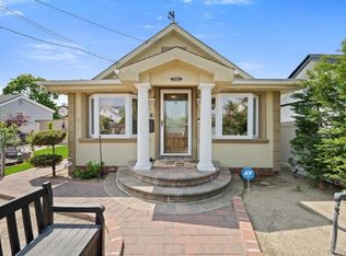 115 Bayswater Blvd, Inwood, NY 11096