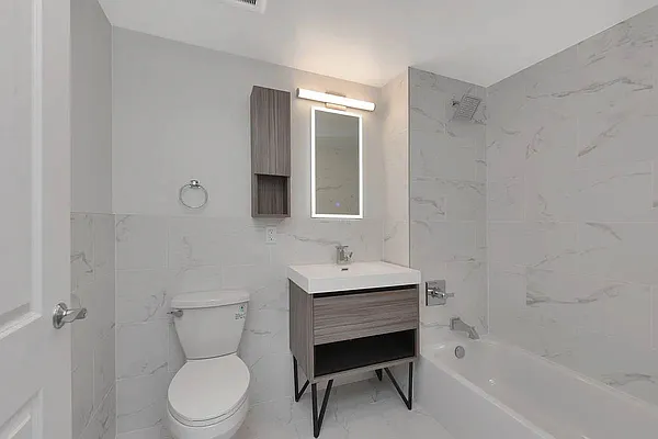 Rented by Metropolis International Realty Inc. | media 9