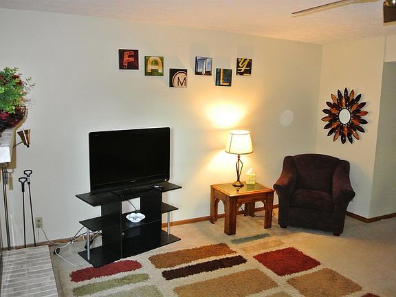5th image of 2906 Londonshire Ct
