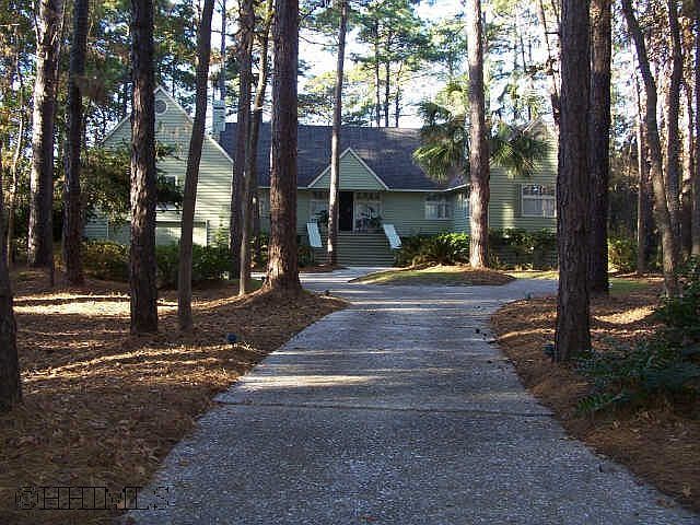 3 Grove Court In Prestegious Long Cove Club