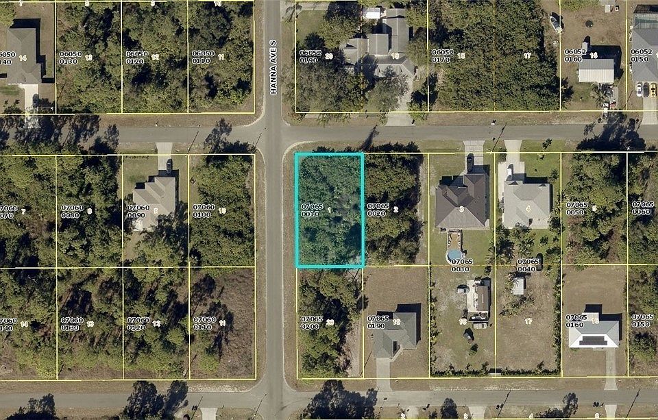 1st image of 2727 3rd St SW