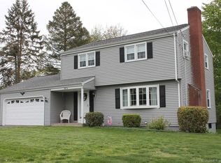 52 Royal Oak Cir, Meriden, CT 06450