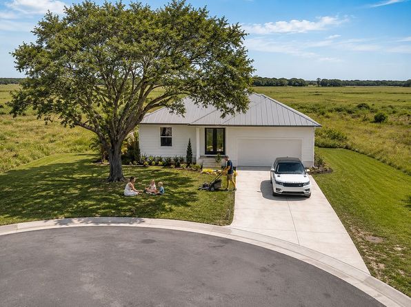 2 Wren Dr